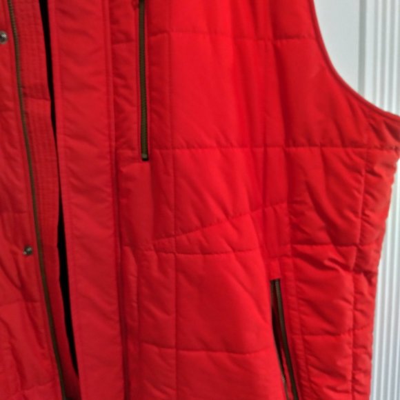 Banana Republic Water-Resistant Quilted Vest - Picture 5 of 6